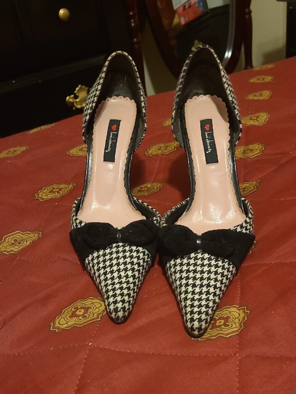 Michael Antonio Yellow Croc-Embossed Pointed Toe Pumps - Picture 3 of 6